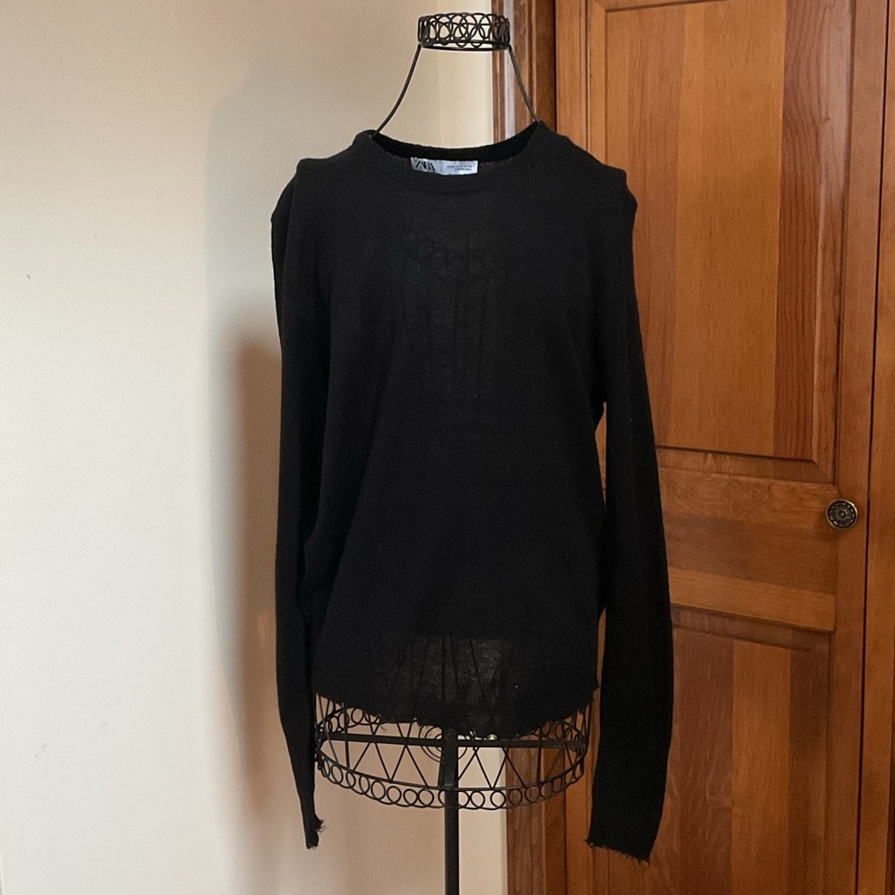 Zara frayed edge Black Long Sleeve Sweater